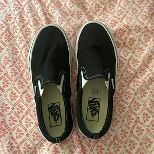 black slip on vans women’s size 7